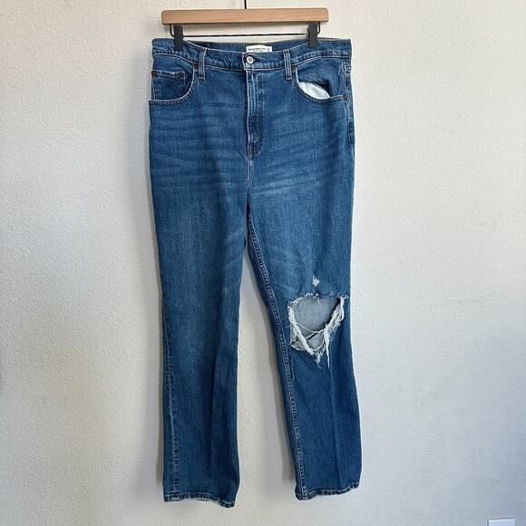 Abercrombie Fitch Jeans 14S Short 32 Denim Straight Medium Wash Distressed 90s - Picture 1 of 11